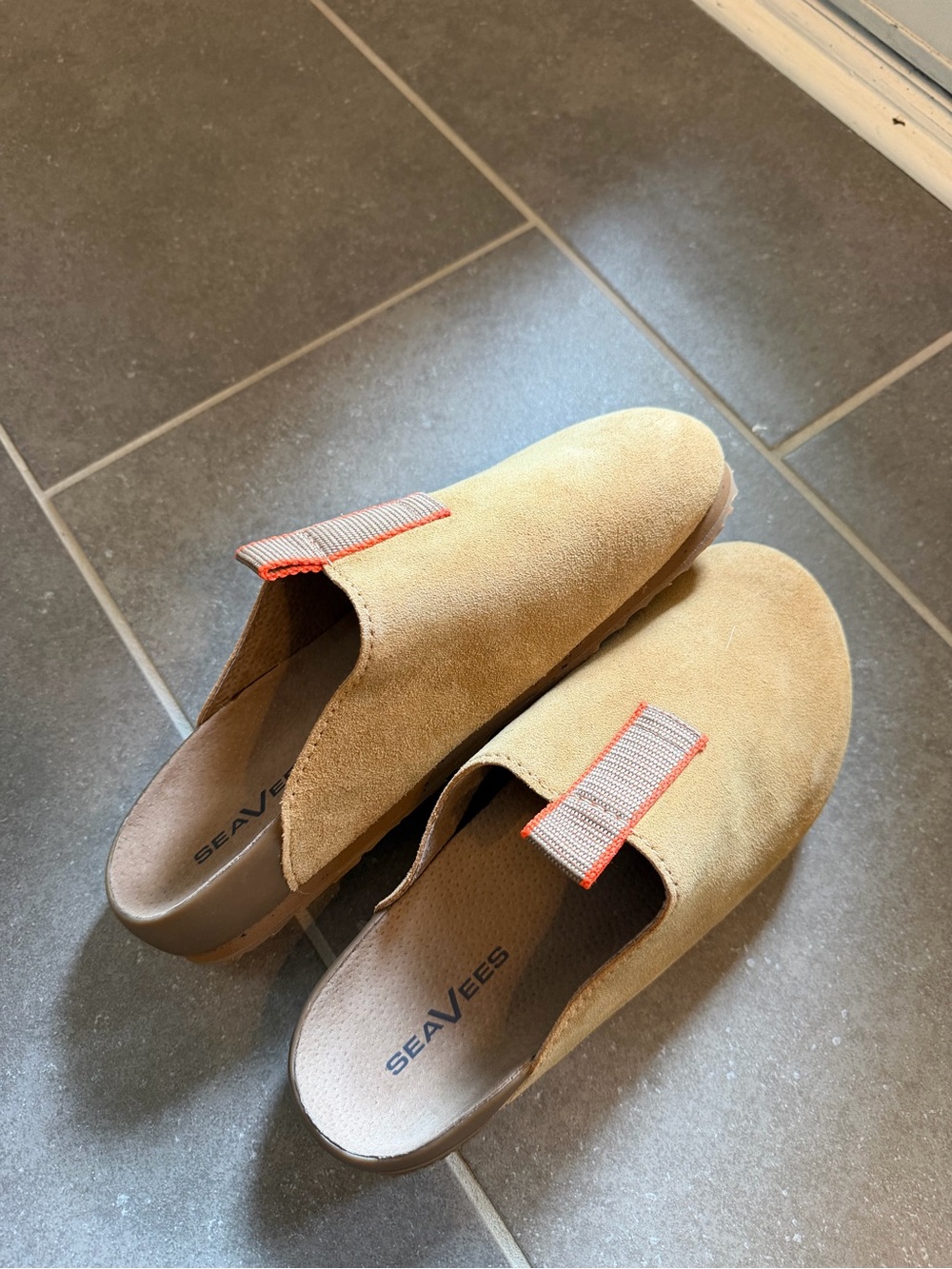 NWT Men’s Seavees Tan Slip-On Suede Clog with Orange Accent - Picture 6 of 7
